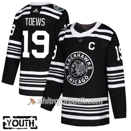 Barn Ishockey Chicago Blackhawks Tröja Jonathan Toews 19 2019 Winter Classic Adidas Svart Authentic